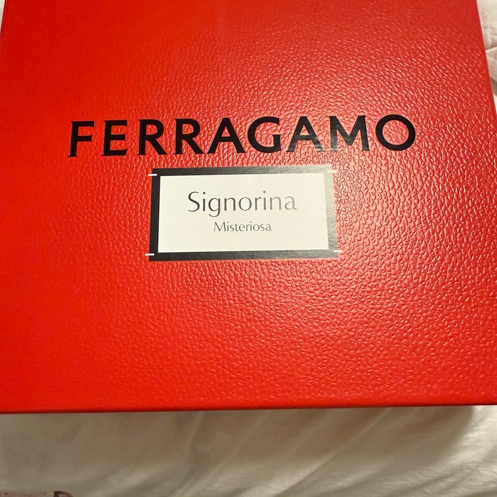 Salvatore Ferragamo Signorina Misteriosa Black and Gold Gift Set